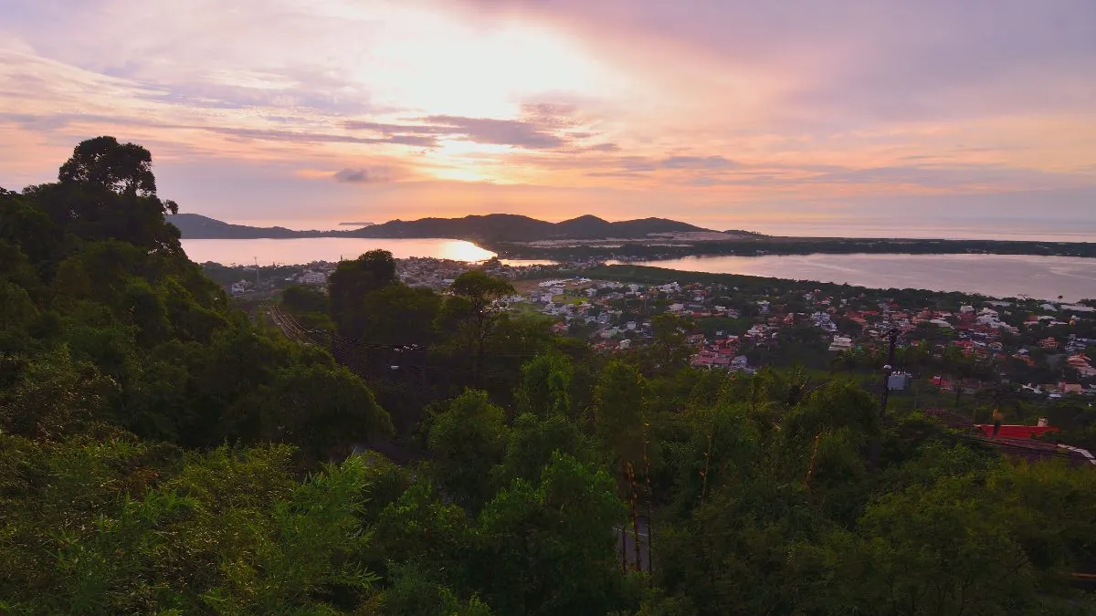 Amanecer sobre la Lagoa da Conceição, Florianópolis